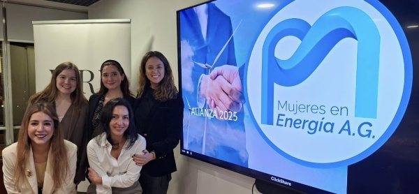 <p>Red de abogadas Women in Real Estate y Asociación de Mujeres en Energía sellan alianza</p>