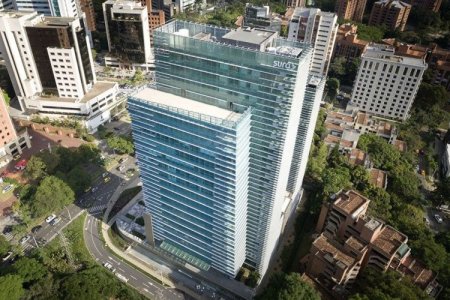 Regulador colombiano da luz verde a la escisión de Grupo Argos, Sura y Cementos Argos