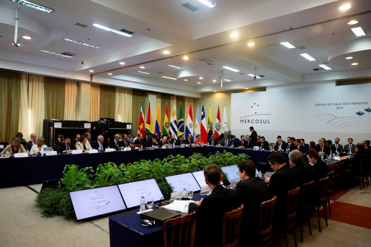 <p>Mercosur y bloque europeo EFTA anuncian acuerdo de libre comercio</p>