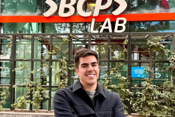 <p>El fundador y CEO de Ecopass, Cristóbal Cassanello, en Perú. </p>
