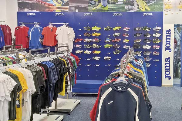 Reconocida marca de indumentaria deportiva española aterriza en el mercado chileno de la mano de Sparta