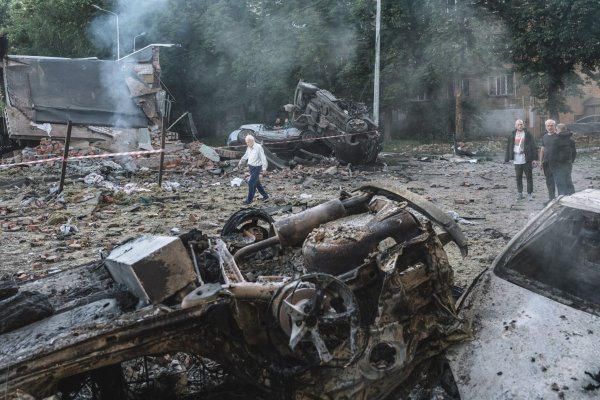 Rusia lanza masivo ataque aéreo sobre Kiev un día después de conversación telefónica entre Trump y Putin sobre acuerdo de paz
