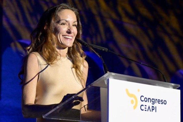 El encuentro en Sevilla que cruzó a Paola Luksic, Francisca Ponce y Telma Ortiz