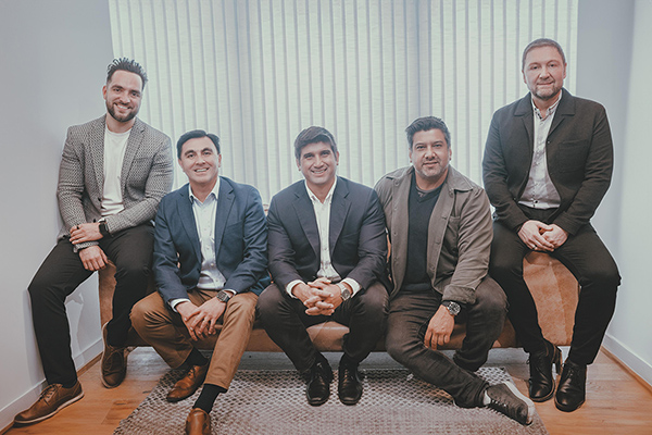 Equipo fundador My Way. De izquierda a derecha: Álvaro Barías, René Montenegro, Tomás León, Julio León, Pablo Arnoff.