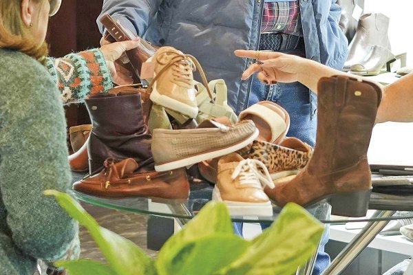 Fabricantes de zapatos de Brasil buscan desplazar al calzado chino en Chile