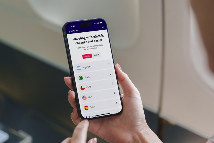<p>Chilena Latam Airlines amplía sus servicios para ofrecer eSIM a todos sus clientes: ¿En qué países está disponible?</p>