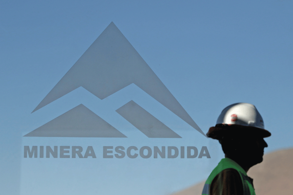 BHP ofrece préstamo de $ 6,5 millones a trabajadores afectados por embargo del sueldo, pero Sindicato N°1 se lanza en su contra