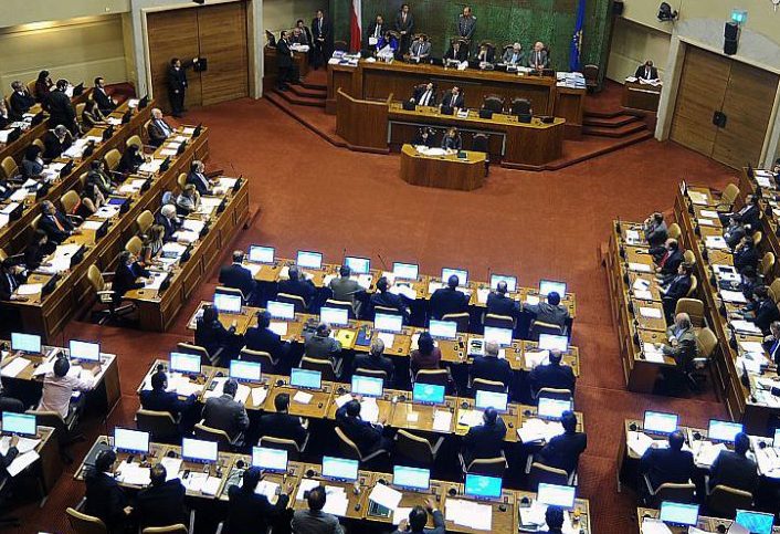 <p>Crece escándalo y furia por liberación de sicario: Diputados exigen al Cosena, aprobar alzamiento del secreto bancario y ¿viene acusación constitucional?</p>