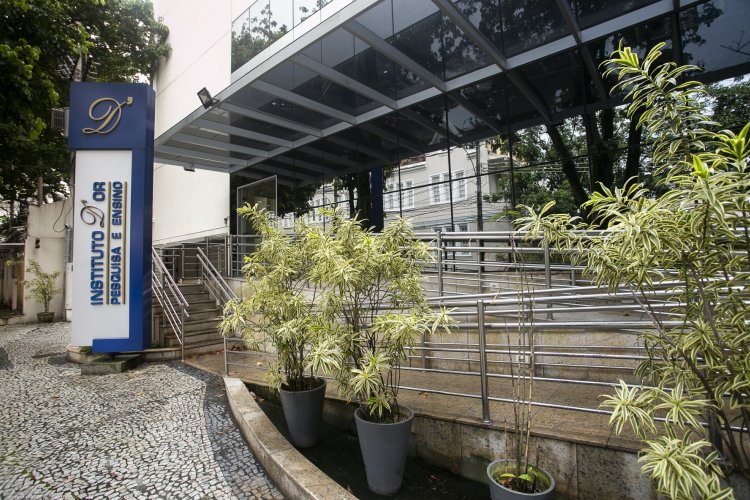 <p>Gigante brasileña de la salud está negociando la adquisición de la cadena de laboratorios Fleury</p>
