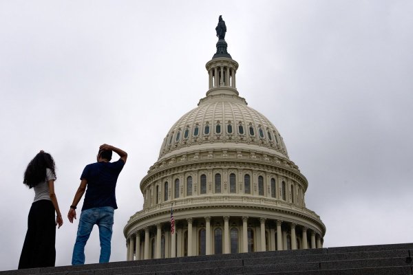 Ley fiscal de Trump añadiría US$ 3,4 billones al déficit de EEUU en una década, dice Oficina de Presupuesto del Congreso