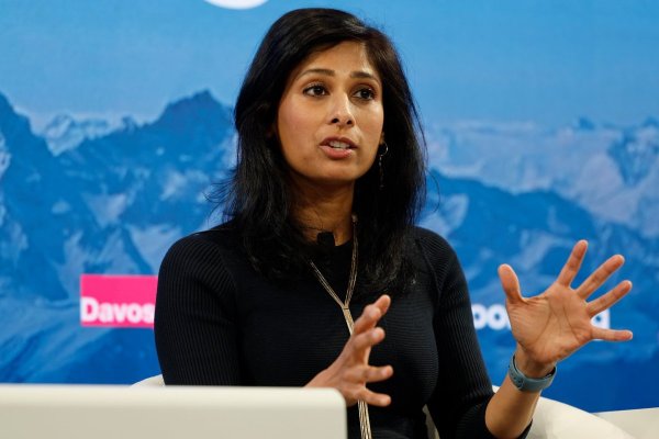 Vicepresidenta del FMI Gita Gopinath dejará el cargo y Trump nominará a su sucesor, imprimiendo su sello al organismo multilateral