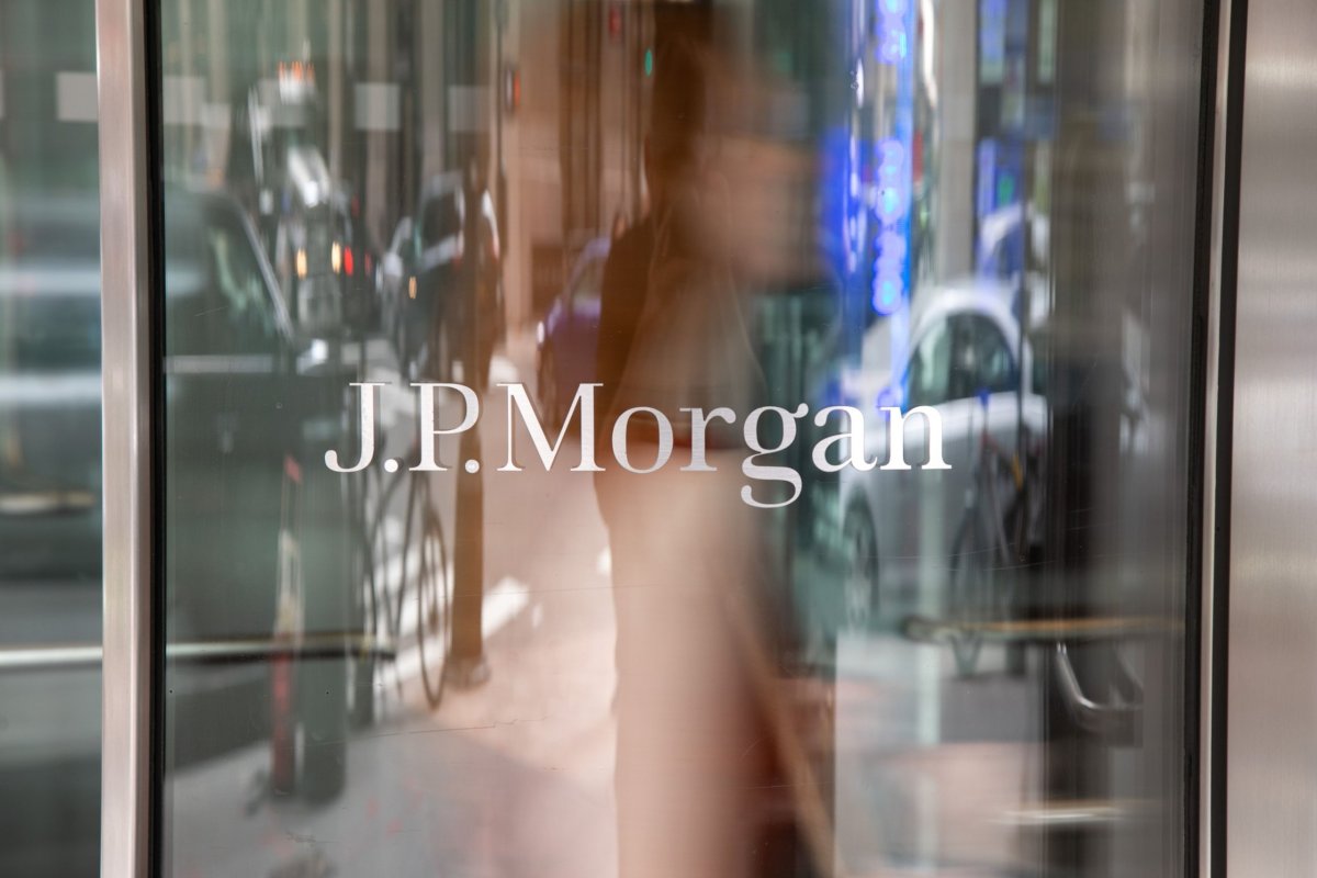 <p>JPMorgan explora otorgar préstamos con garantía de tenencias de criptomonedas de sus clientes, en un vuelco en postura de Jamie Dimon</p>