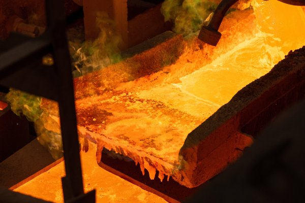 Precio del cobre en EEUU sube con fuerza y toca nuevos máximos históricos por sobre US$ 5,9 la libra