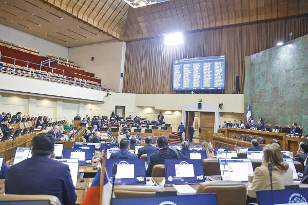 <p>La Cámara de Diputados aprobó la iniciativa con 57 votos a favor y 40 en contra.</p>