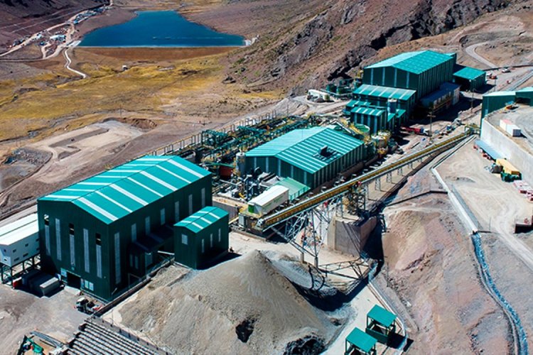 <p>Utilidad de minera peruana Buenaventura sube 75% en seis meses: proyecto San Gabriel tiene un avance de 88% en su construcción</p>