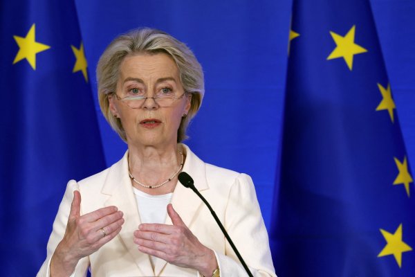 <p>Presidenta de la Comisión Europea dice que se reunirá con Trump en Escocia ante la creciente expectativa de un acuerdo comercial con EEUU</p>