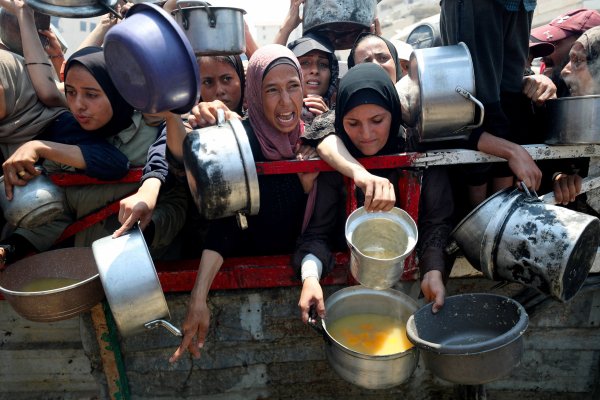 "No hay nada que comprar": Gaza se precipita hacia una hambruna masiva
