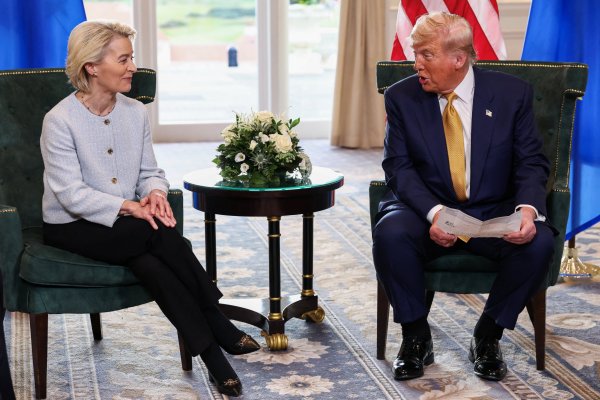 La UE y EEUU alcanzan un acuerdo para evitar el aumento de aranceles de Trump antes de la fecha límite
