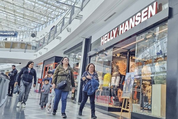 Ipsos: se cumplen seis años consecutivos de pesimismo entre los consumidores de Chile