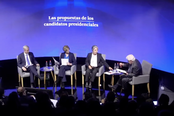 <p>Ahora en DF | Debate en la Sofofa: Las propuestas de Kast, Matthei y Jara en materia de empleo, inversión y responsabilidad fiscal</p>