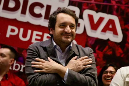 Lujosos viajes ponen bajo fuego al austero partido gobernante de México