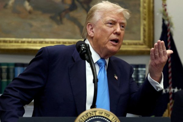 Trump firmará esta tarde las órdenes ejecutivas necesarias para implementar los nuevos aranceles que entrarán en vigor el viernes, dice la Casa Blanca