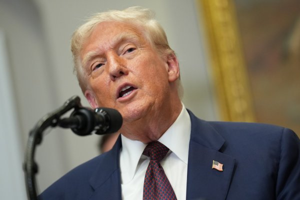 Trump ordena el despliegue de dos submarinos nucleares para responder a lo que calificó como “declaraciones altamente provocadoras” de Rusia