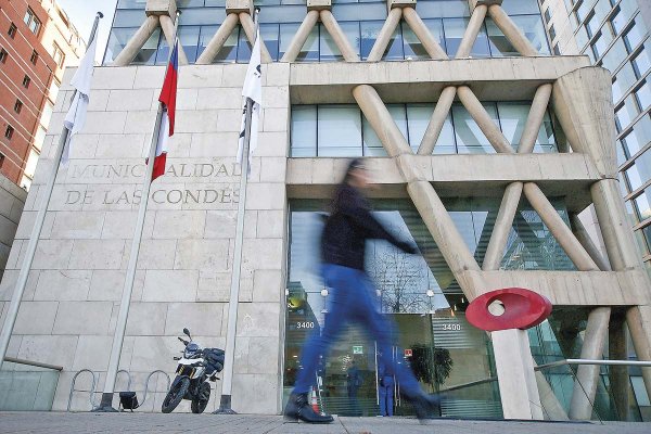 Las Condes pide bajar “sustancialmente” costas en millonario juicio que perdió con inmobiliaria