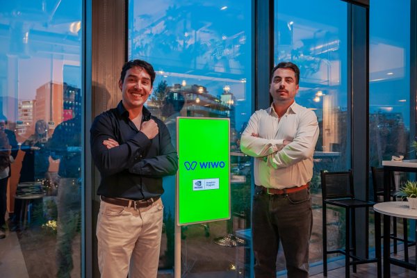 <p>Juan José Díaz y Pablo Díaz, fundadores de Wiwo.</p>