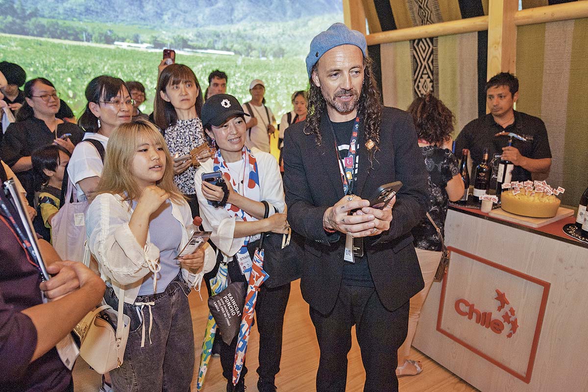 <p>Igal Weitzman, CEO de Wise, realizando una demostración en vivo en la Expo Osaka.</p>