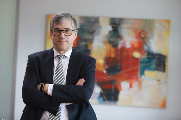 Director de la UAF por alzamiento de secreto bancario: Chile es uno de los dos países OCDE que requieren autorización judicial