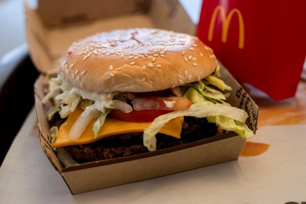 Ventas de McDonald's vuelven a crecer pese al debilitamiento del consumo en Estados Unidos