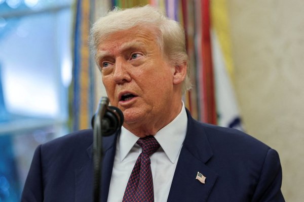 “El amanecer de un nuevo orden comercial”: FT analiza el escenario luego que este jueves comenzaran a regir los aranceles recíprocos de Trump