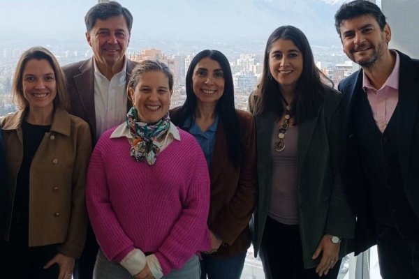 Ex ministros y subsecretarios de Bachelet, Lagos y Piñera participan en nueva consultora de comunicación estratégica