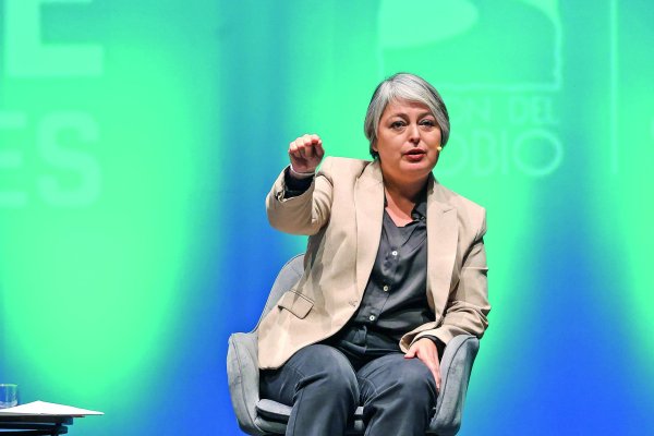 ¿Qué piensa realmente Jara? La pregunta que se hizo evidente tras las tensiones programáticas