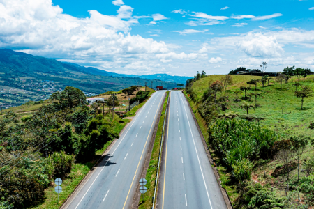 Sacyr consigue US$ 915 millones en financiación sostenible para corredor vial clave en Colombia