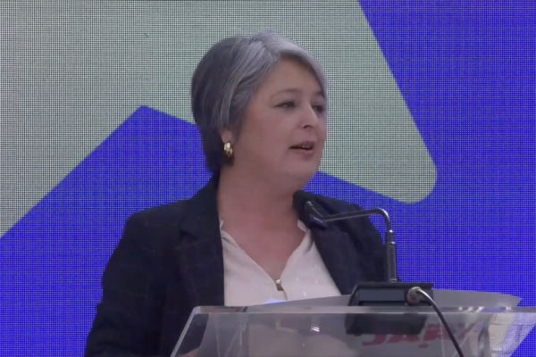 <p>Ahora en DF | Jara da inicio a nueva etapa de su campaña: asistirá menos a debates para partir con gira nacional</p>