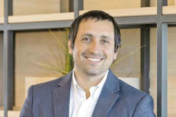 Gerente general de Farmacias Ahumada deja la empresa tras cinco meses en el cargo
