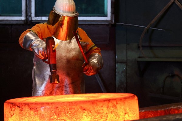 Trump golpea con nuevos aranceles: más de 400 productos con acero y aluminio entran en la lista