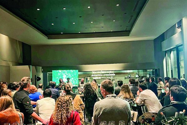 Ignacio Cueto, Nicholas Davis y Magdalena Piñera: la trastienda del evento de Ladera Sur en Boragó