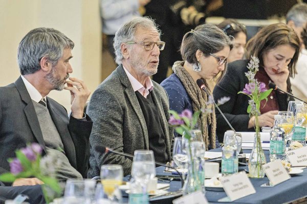 Ministro García inicia su gestión con reuniones internas y primer acercamiento al sector privado