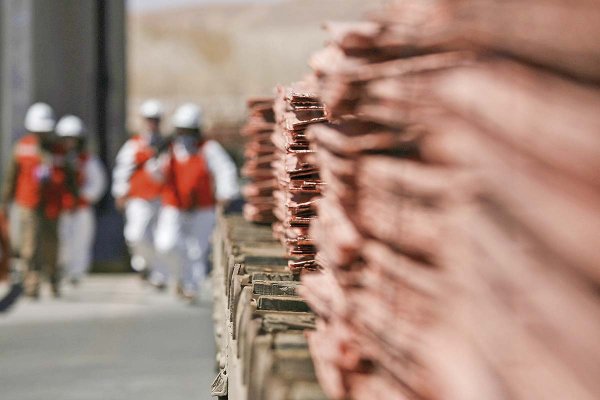 Escondida entrega por primera vez a trabajadores bono de producción mensual sobre $ 1 millón
