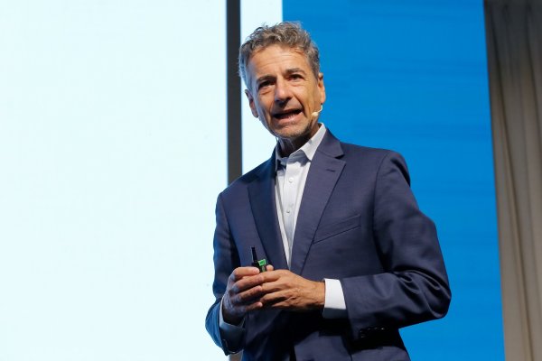 <p>El decano de la Escuela de Políticas Públicas de London School of Economics y exministro de Hacienda, Andrés Velasco. Foto: BancoEstado.</p>
