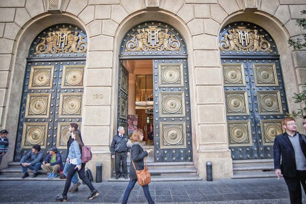 FMI reafirma acuerdo de línea de crédito con Chile, pero advierte sobre impacto en el país de la desaceleración global