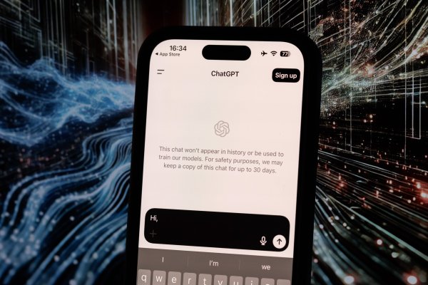 OpenAI actualizará ChatGPT tras demanda de padres por el suicidio de un adolescente en EEUU