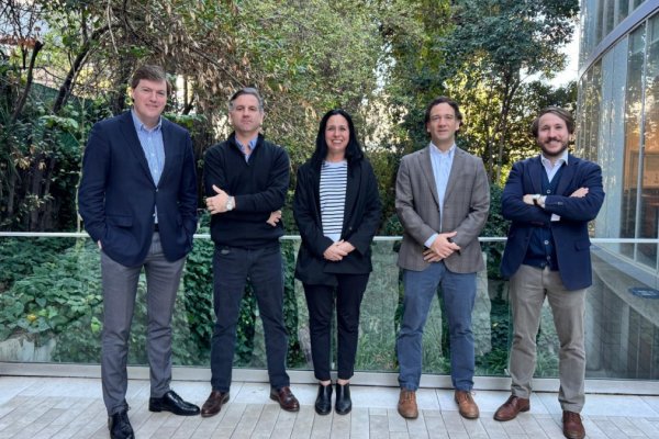 <p>Estudio Artigas, Huidobro, Molina y Mosqueira integra a Gabriel Halpern y se renueva como AHMM | Halpern</p>
