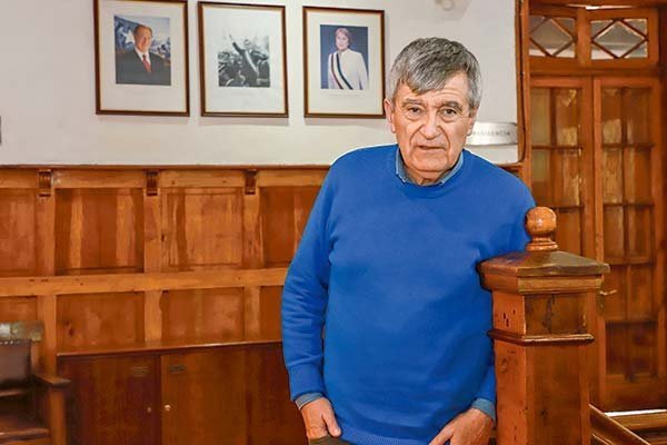 <p>Escalona marca distancia con Carmona y sus críticas a Marcel: "El PS no es un partido subordinado al PC"</p>