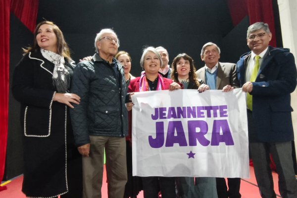 <p>Luego de una semana marcada por tensiones con el PC, Jara pide “unidad y enfocarse en propuestas” en reunión con presidentes del oficialismo</p>