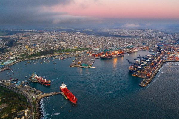 Dos compañías europeas y una firma china precalificadas en Puerto Exterior de San Antonio