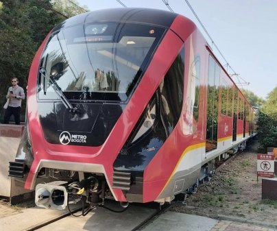 Primer tren del Metro de Bogotá llega a Colombia para empezar con sus primeras pruebas en el país